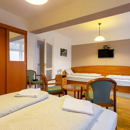 Rejteki Kutatohaz * Бюкксенткерест